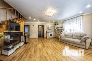 Дом 240м², 3-этажный, посуточно,