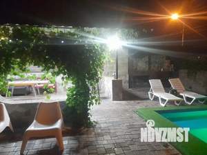 Дом 250м², 2-этажный, посуточно,