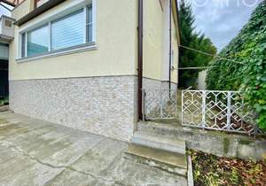 Дом 405м², 3-этажный, участок 13 сот.