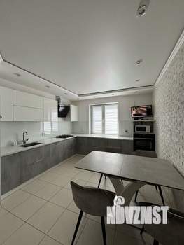 Дом 410м², 3-этажный, участок 13 сот.