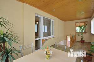 Дом 300м², 2-этажный, участок 10 сот.