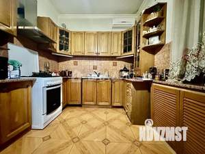 Дом 349м², 3-этажный, участок 10 сот.