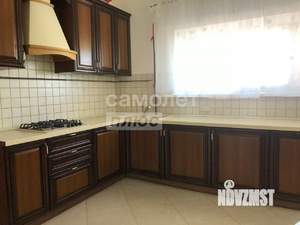 Коттедж 208м², 2-этажный, участок 8 сот.