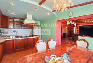 Дом 350м², 3-этажный, участок 20 сот.