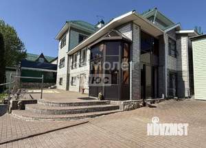 Коттедж 350м², 3-этажный, участок 20 сот.