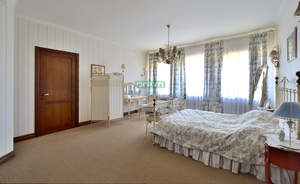 Дом 360м², 2-этажный, участок 42 сот.