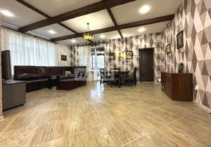 Дом 241м², 2-этажный, участок 10 сот.