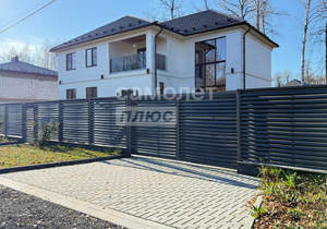 Дом 358м², 3-этажный, участок 14 сот.