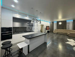 Дом 358м², 3-этажный, участок 14 сот.