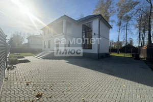 Дом 358м², 3-этажный, участок 14 сот.