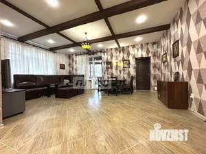 Дом 241м², 2-этажный, участок 10 сот.