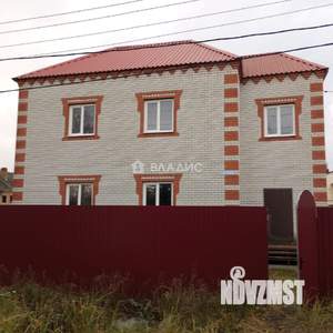 Дом 270м², 3-этажный, участок 8 сот.