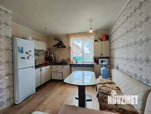 Дом 100м², 2-этажный, участок 7 сот.  