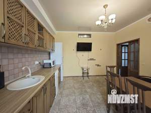 Дом 247м², 2-этажный, участок 9 сот.  