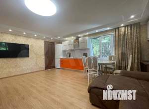 Коттедж 320м², 3-этажный, участок 14 сот.  