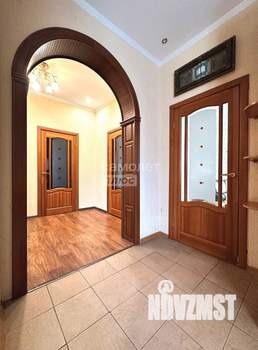 Дом 345м², 2-этажный, участок 10 сот.  