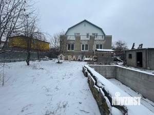 Дом 231м&sup2;, 2-этажный, участок 666 сот.  