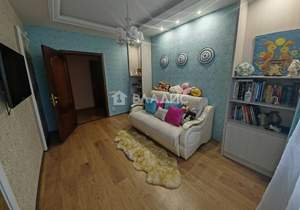 Дом 205м², 2-этажный, участок 10 сот.  