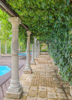 Дом 333м², 2-этажный, участок 15 сот.  