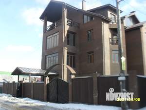Дом 937м², 3-этажный, участок 18 сот.  