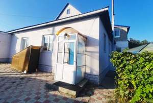 Дом 360м², 3-этажный, участок 15 сот.  
