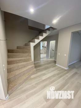 Коттедж 194м², 2-этажный, участок 9 сот.  