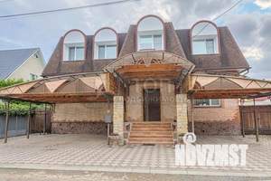 Коттедж 333м², 2-этажный, участок 15 сот.  