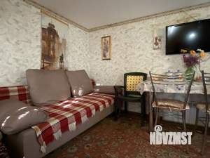 Дом 30м², 2-этажный, участок 6 сот.  