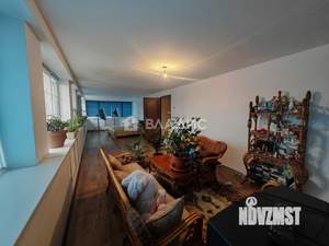 Дом 205м², 2-этажный, участок 10 сот.  