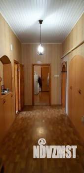 Коттедж 205м², 2-этажный, участок 15 сот.  