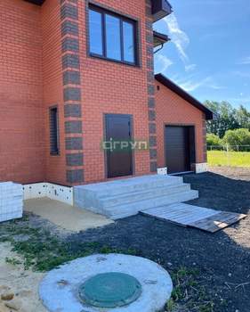 Дом 155м², 2-этажный, участок 10 сот.  