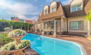 Дом 333м², 2-этажный, участок 15 сот.  