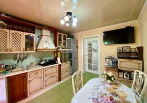 Дом 160м², 2-этажный, участок 9 сот.  