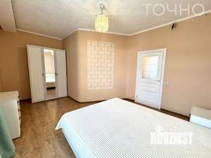 Дом 330м², 2-этажный, участок 12 сот.  