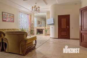 Коттедж 300м², 2-этажный, участок 15 сот.  