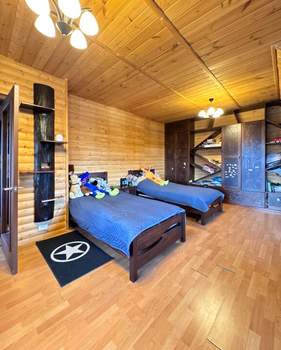 Дом 140м², 2-этажный, участок 26 сот.  