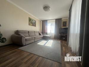 Коттедж 280м², 3-этажный, участок 10 сот.  