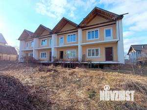 Таунхаус 180м², 2-этажный, участок 1 сот.  