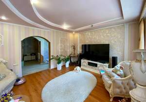 Дом 160м², 2-этажный, участок 9 сот.  