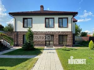 Дом 304м², 2-этажный, участок 15 сот.  