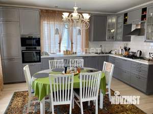 Дом 304м², 2-этажный, участок 15 сот.  