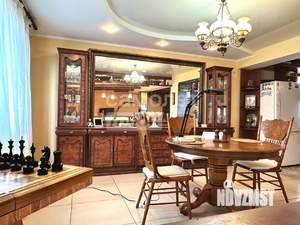 Дом 400м², 2-этажный, участок 19 сот.  