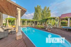 Коттедж 333м², 2-этажный, участок 15 сот.  