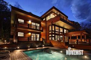 Коттедж 363м², 3-этажный, участок 13 сот.  