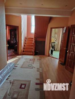 Коттедж 449м², 2-этажный, участок 19 сот.  