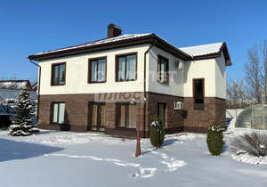 Дом 304м², 2-этажный, участок 15 сот.  