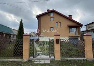 Дом 217м², 2-этажный, участок 10 сот.  