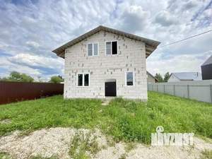 Дом 100м², 2-этажный, участок 8 сот.  