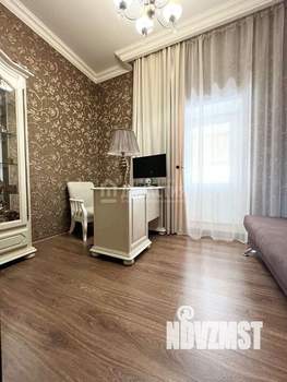 Коттедж 288м², 2-этажный, участок 10 сот.  