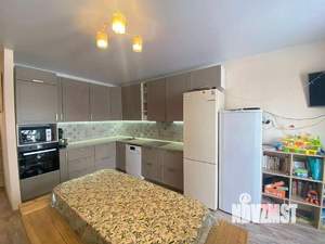 Коттедж 130м&sup2;, 2-этажный, участок 6 сот.  